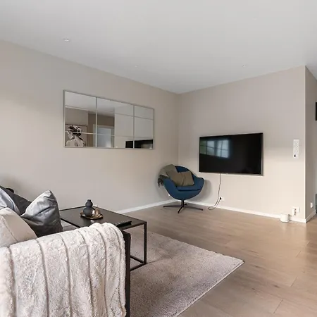 Arctic Homes - Northern Serenity