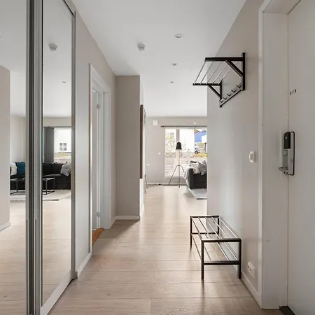 Arctic Homes - Northern Serenity