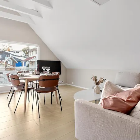 Arctic Homes - Northern Serenity *