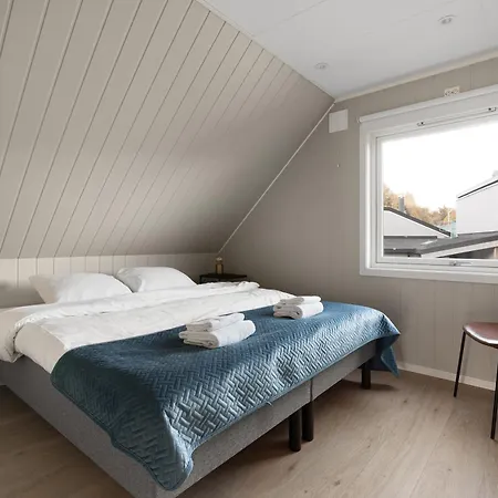 Arctic Homes - Northern Serenity *