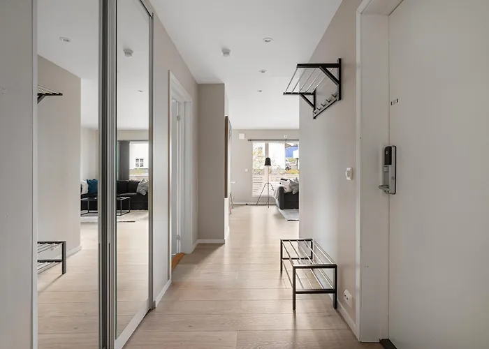 Arctic Homes - Northern Serenity